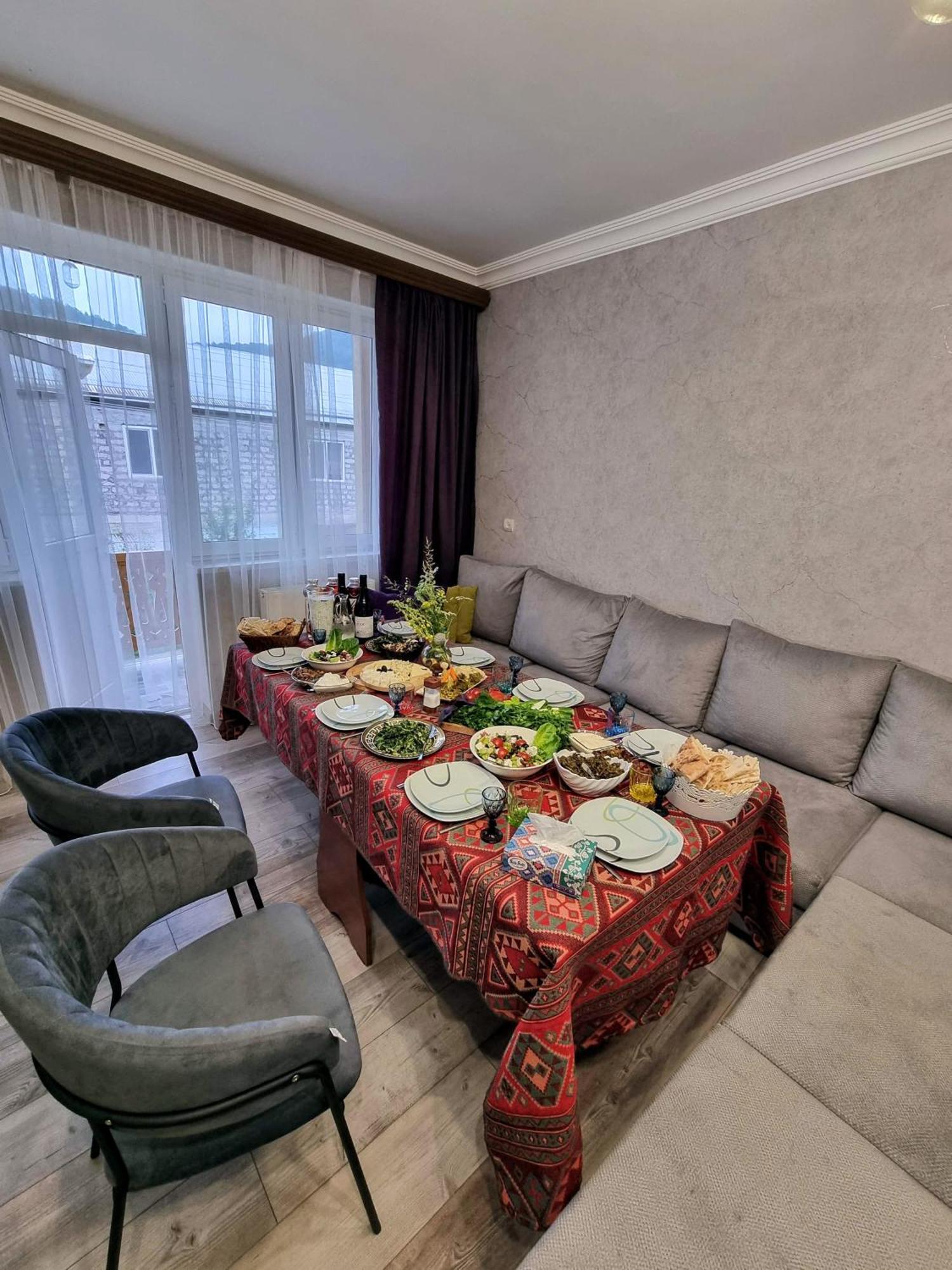New Horizons , Apartment With 5 Bedrooms, Whole Apartment, Апартмент Целиком ดีลีจาน ภายนอก รูปภาพ
